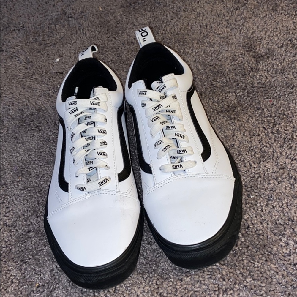 Vans - Picture 2 of 3